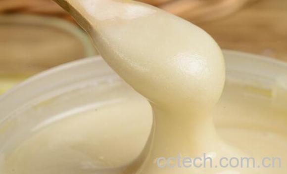 椴树蜜的作用与功效 椴树蜜结晶真假图片-1