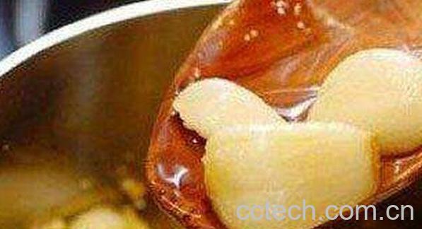 蜂蜜泡大蒜的制作方法 蜂蜜泡大蒜的正确方法-0