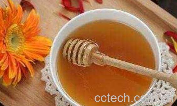 喝蜂蜜水有什么好处 什么时间喝蜂蜜水最好-0