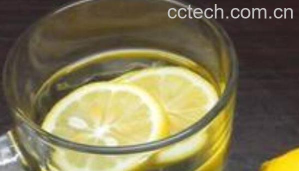 怎样自制柠檬蜂蜜水 柠檬蜂蜜水的做法与功效-0