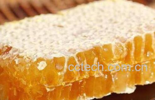 蜂巢蜜的作用与功效 吃蜂巢蜜的好处-1