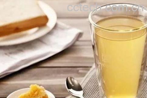 蜂蜜水的作用与功效 喝蜂蜜水有什么好处-1