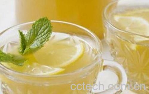  喝蜂蜜水有什么好处 喝蜂蜜水的功效与作用-1