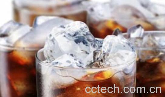 喝碳酸饮料的危害有哪些-0