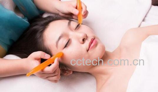 脸部刮痧的好处和坏处-0