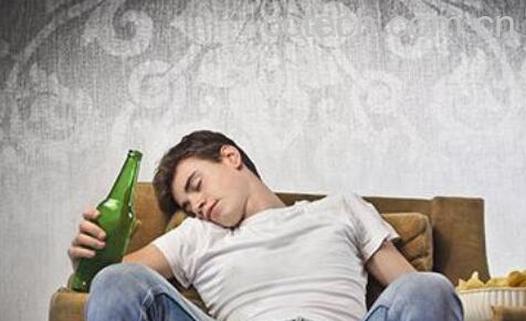 酒后头痛如何缓解 喝了酒头疼怎么办-0