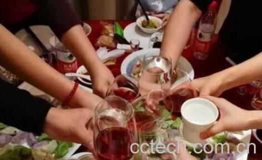 喝酒前吃什么不容易醉 喝酒前吃什么东西好-1