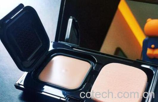 粉底液和粉饼的区别-0