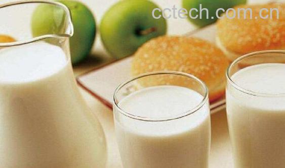 纯牛奶的营养价值 喝纯牛奶的好处与功效-0