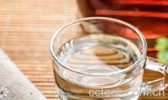 白开水的好处和坏处 白开水喝多了有什么危害-1