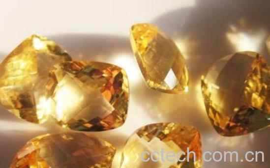 女士带黄水晶的功效与作用-0