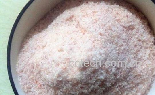 用海盐洗澡的好处 海盐泡脚的功效与作用-0