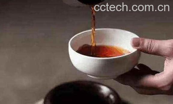 黄酒泡脚的作用及禁忌-1