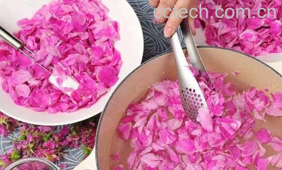 怎样自制新鲜玫瑰花水 玫瑰水的用法-1