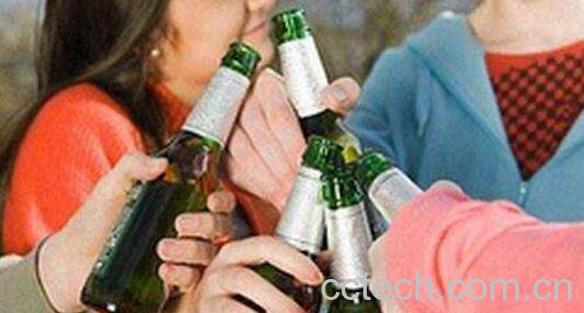 酗酒的危害有哪些 长期酗酒对身体的影响-1