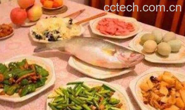 不吃晚饭的危害有哪些 不吃晚饭的副作用与禁忌-1