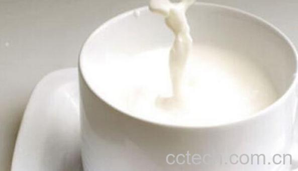 纯牛奶敷脸的功效与作用 牛奶敷脸起什么作用-1