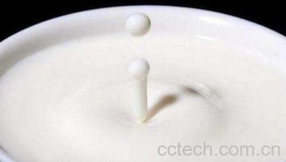 纯牛奶护肤的功效与作用-1