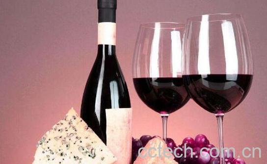 女性喝红酒的最佳时间 女性喝红酒的禁忌-1