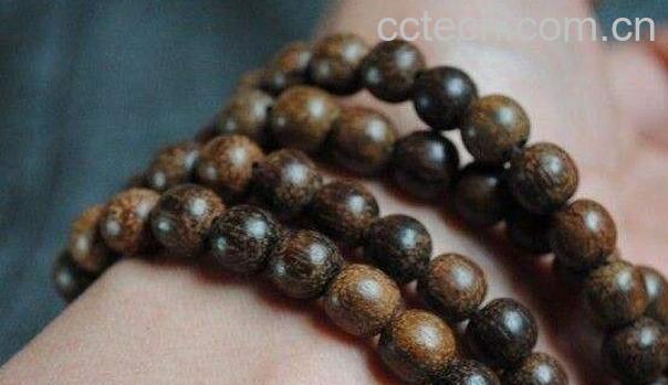 佩戴沉香的功效与作用 佩戴沉香的好处-1