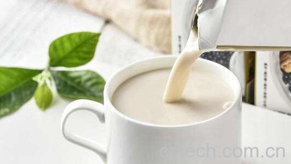 生牛乳和脱脂乳粉区别 吃生牛乳的好处-0
