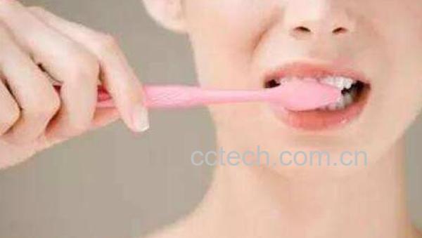 刷牙的正确方法 正确的刷牙方法-0