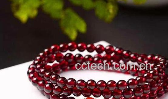 石榴石手链佩戴的忌讳-1