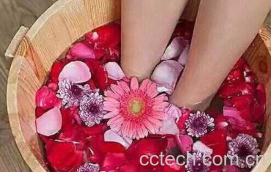 泡脚有什么好处 泡脚的好处与坏处-1