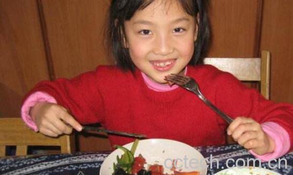 西餐礼仪刀叉用法 西餐的用餐礼仪有哪些-0