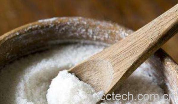 用盐洗脸有什么好处 用盐洗脸的功效与作用-1