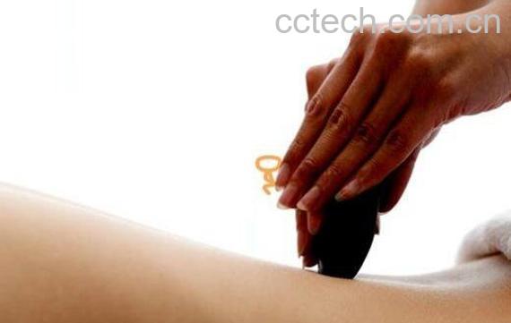 刮痧的好处和坏处 刮痧的注意事项-0