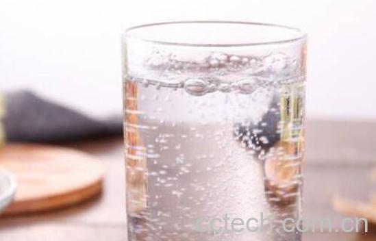 天然苏打水的作用 天然苏打水能长期喝吗-0