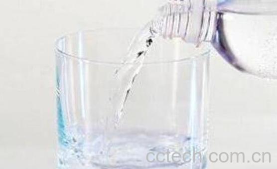 苏打水怎么做 自制苏打水的危害-0