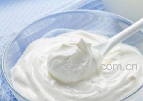 喝酸奶的好处和坏处有哪些-1