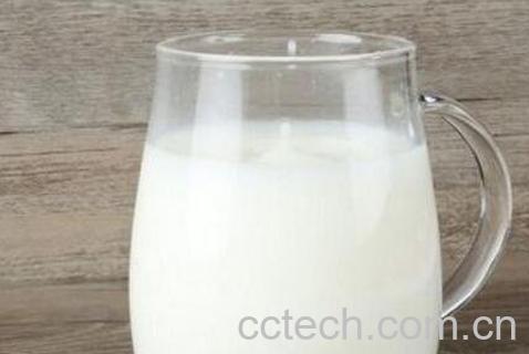 喝羊奶的好处和坏处有哪些-0