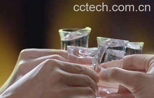 长期喝白酒有什么危害 男人经常喝酒的危害-0