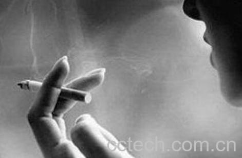 吸二手烟的危害有哪些 二手烟吸多了什么症状-0