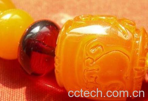 蜜蜡是什么东西 蜜蜡的功效与作用-0