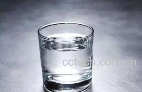 一天喝多少水最好 喝水的好处有哪些-1