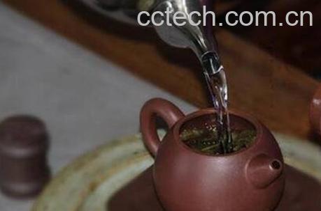 紫砂壶适合泡什么茶 紫砂壶泡茶有什么好处-1