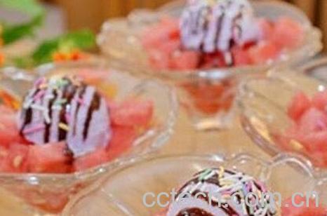 自助餐冰淇淋怎么吃-1