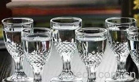 白酒的功效与作用-1