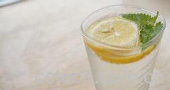 果蔬百科经常喝苏打水的坏处-0