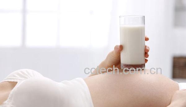 果蔬百科孕妇喝牛奶的好处有哪些-0