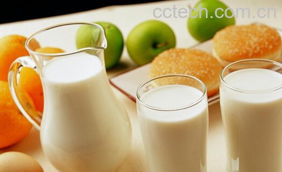 果蔬百科晚上睡前喝牛奶好吗-0