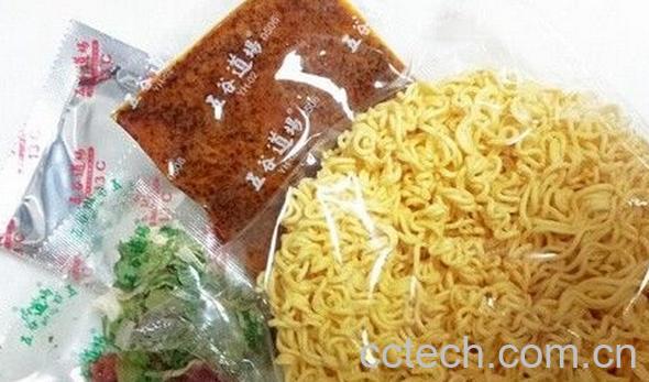 果蔬百科方便面的危害 方便面热量高吗-0