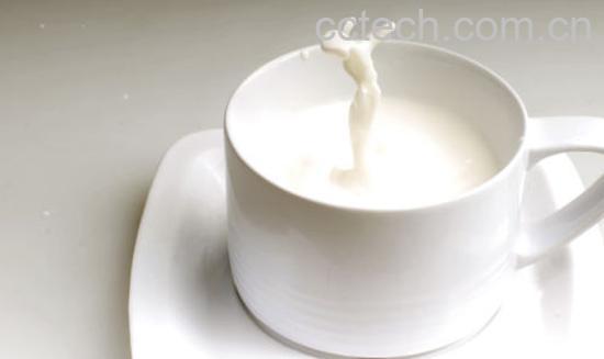 果蔬百科早上空腹能喝牛奶吗-0