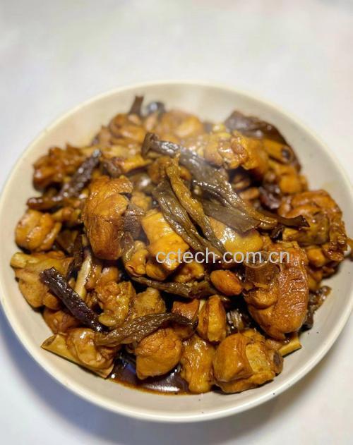 白蘑菇炖鸡的做法 白蘑菇炖什么好吃