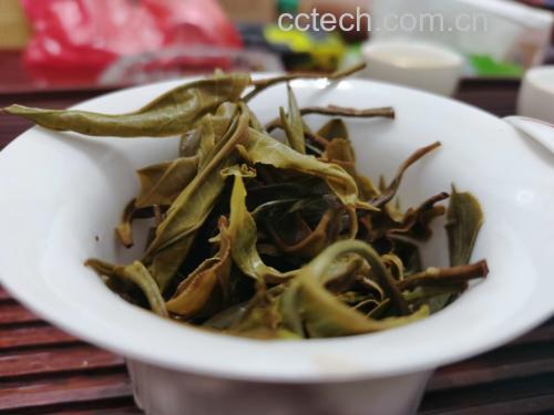 茉莉花与绿茶混合窨制图示