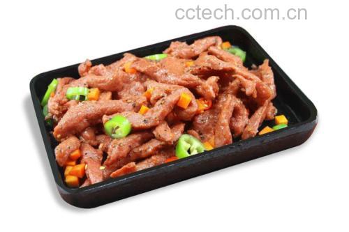一盘香气扑鼻的线椒炒肉装盘,色泽诱人,线椒翠绿,肉片鲜嫩 线椒炒肉成品图